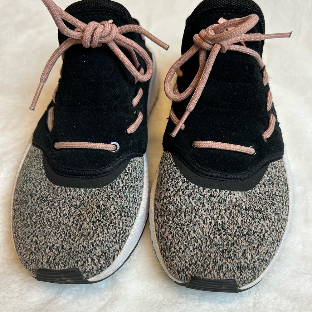 Puma Women's Athletic Shoes in Black and Pink